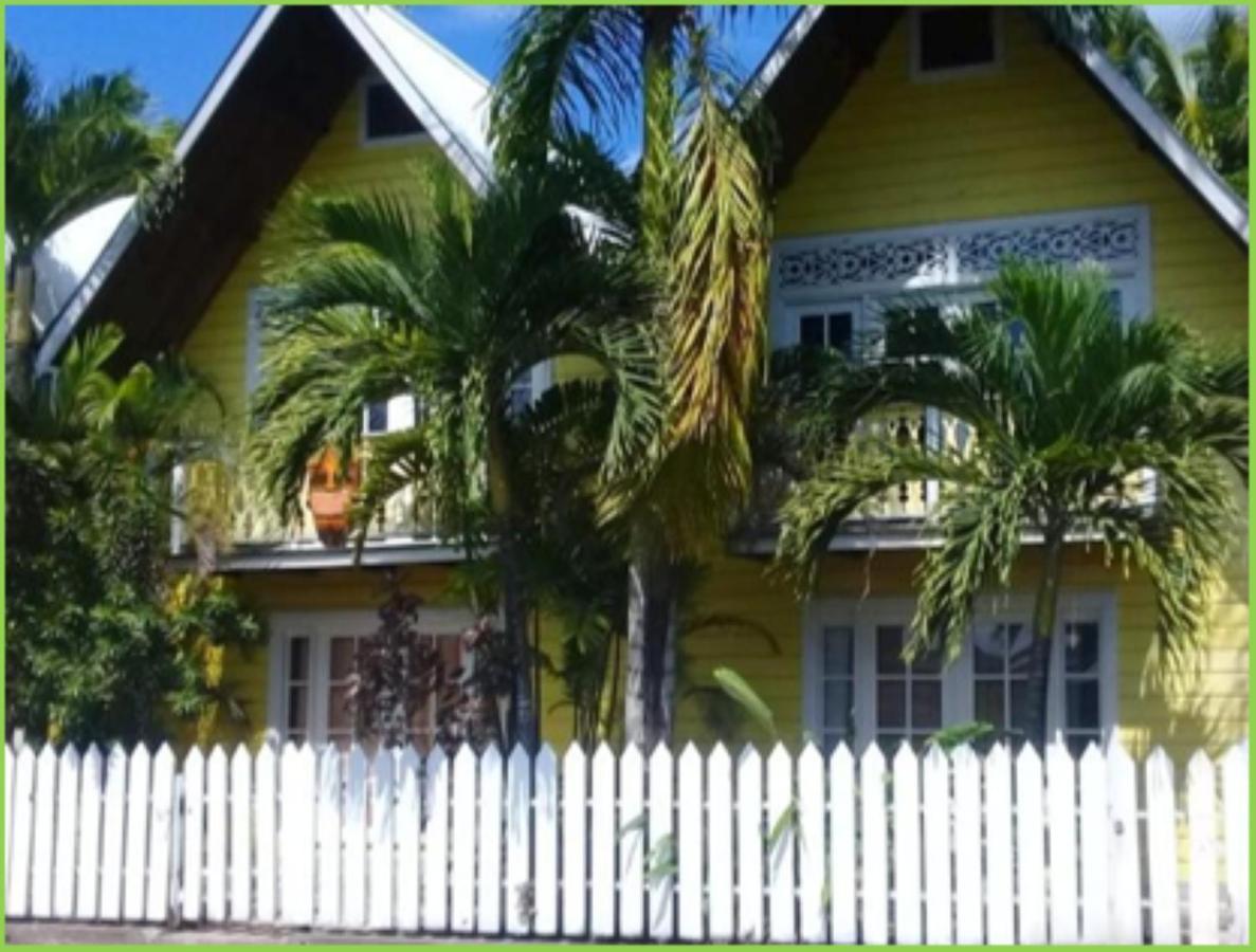 Yellow Houses Bocas Duplex Bocas del Toro Exterior photo